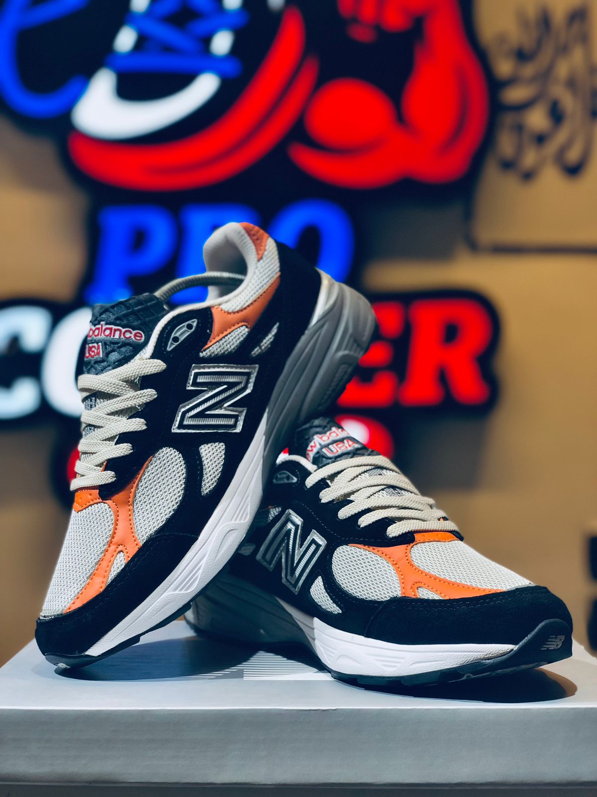 New Balance 990 - Black Orange